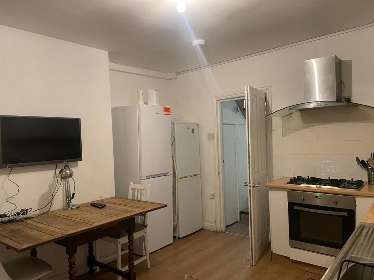 Balham, South London Spacious Guest House 5, 6 Rooms Available Exterior photo