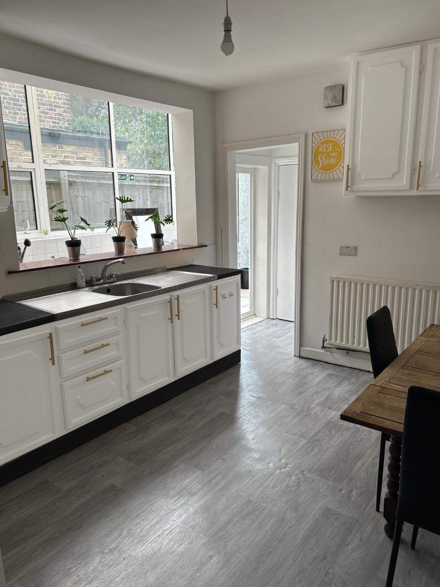 Balham, South London Spacious Guest House 5, 6 Rooms Available Exterior photo